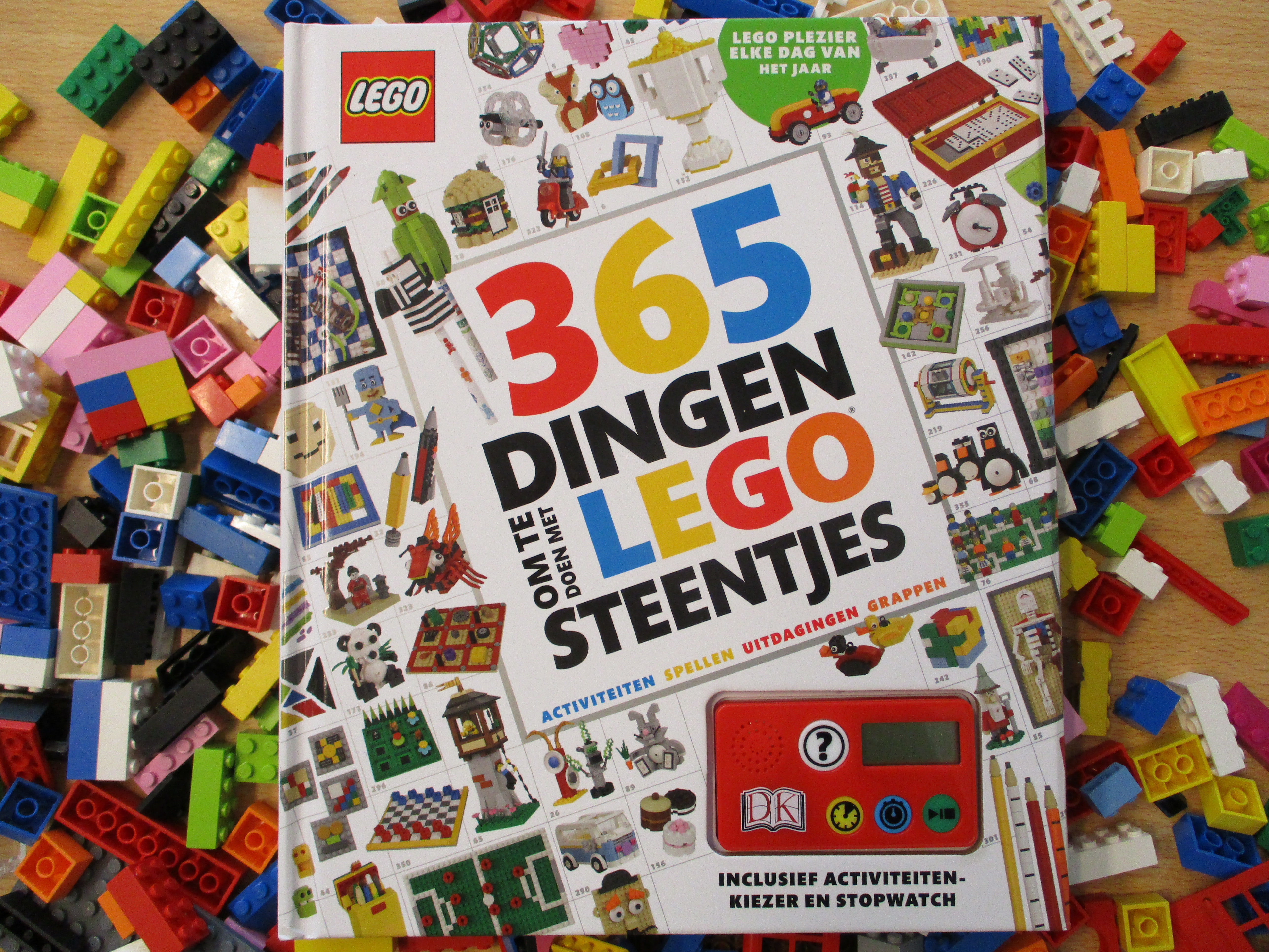 Je bekijkt nu Review: 365 dingen om te doen met Lego steentjes