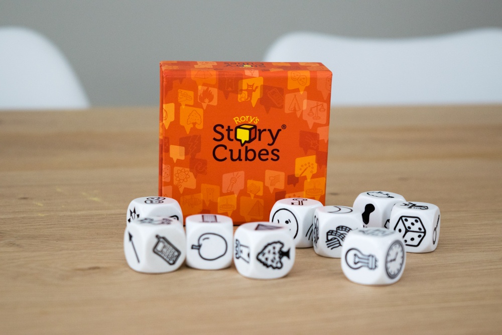Een verhaal improviseren met Story Cubes