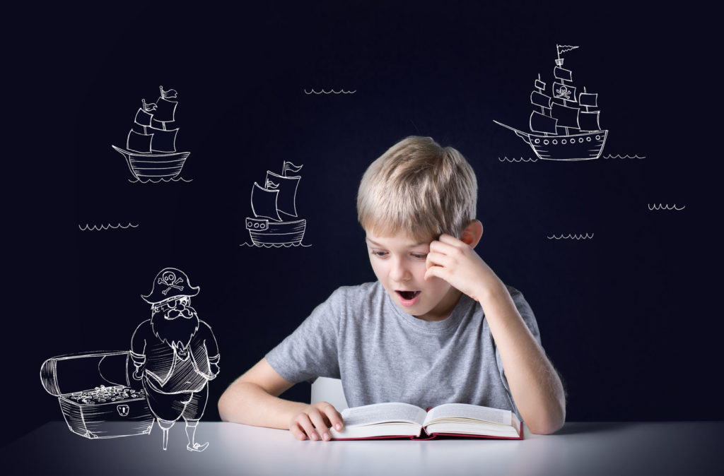 Hoe kan ik mijn kind thuis helpen met lezen?